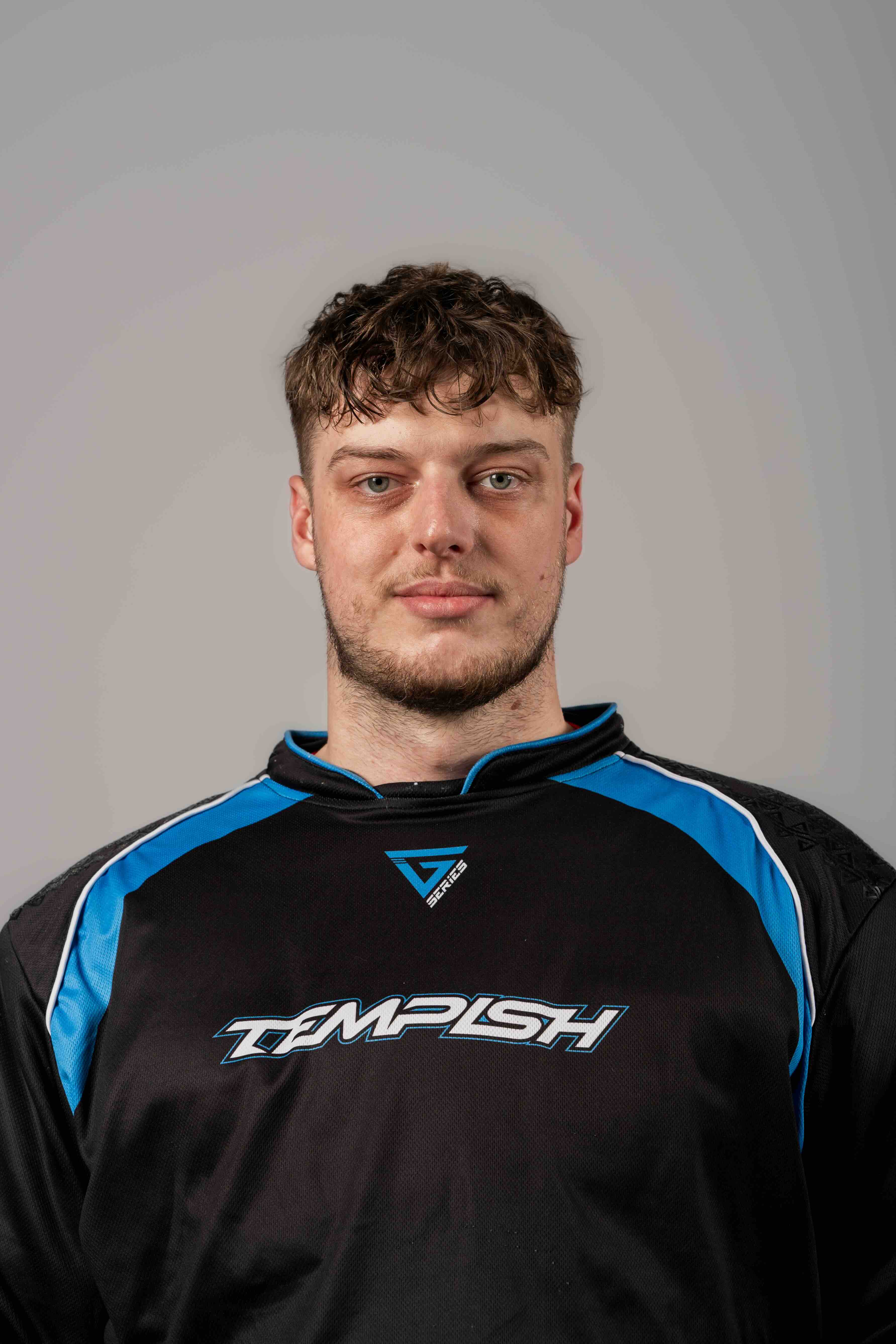 (1) Tomáš Matoušík